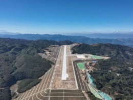 云南鳳慶通用機(jī)場建設(shè)工程項目土石方、地基處理及排水工程施工